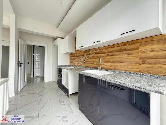 Mevlana'da Merkezi Konumda Temiz 2,5+1 Kiralık Daire
