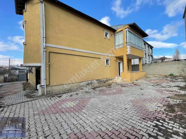 Mevsim Emlaktan Karşıyaka Mah Satılık 982m2 2 Katlı Müstakil Ev