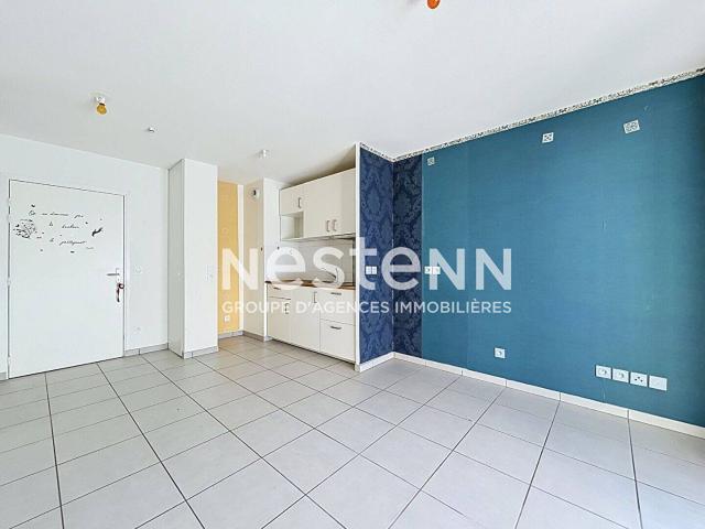 MEYZIEU APPARTEMENT F2 de 42 M² BALCON GARAGE CAVE