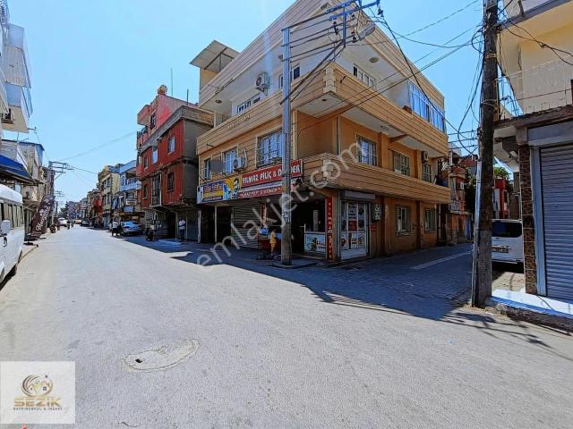 Meydan Caddesi Üzeri Köşe Başı 2/adet İş Yeri 2/adet Daire