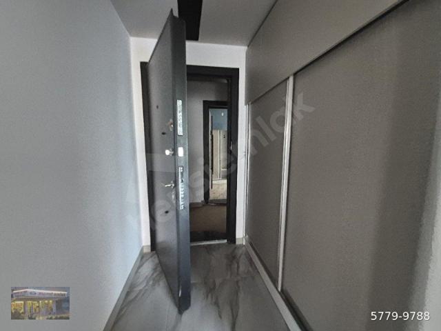 MEYDAN DA ÇOK GENİŞ 2+1 ARA KAT DAİRE