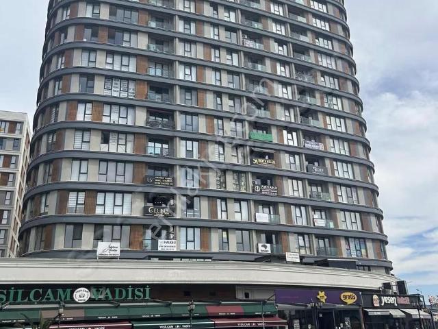 Meydan Halkalı Ofis Bloğunda Kiralık 2+1