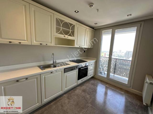 Meydan Halkalı Sitesi Satılık 2+1 Balkonlu Ebeveyn Banyolu Daire