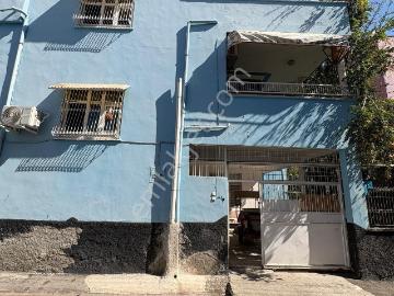 Meydan Mahallesinde 250mt2 Arsa İçerisinde 120 Mt2 Oturumlu 2 Katlı Daire