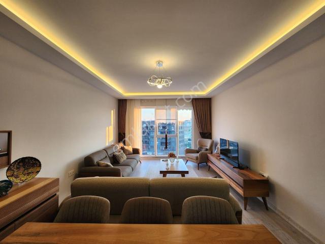 Meydan Ve Bulvar Cephe 172m2, Havuz, K. Otoparklı Arakat, 3+1