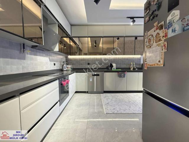 Meydana 200 Mt Bölgenin İncisi Çamaşır Odalı Full+full 4+1 Daire
