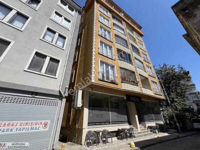Meydanda 150m2 3+1 Kaçırılmayacak Oturuma Hazır Fırsat Daire