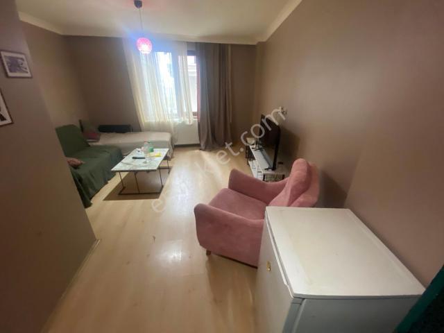 Meydanda Eşyalı Kiralık 1+1 Daire