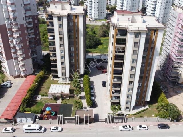 Meydankavağında Site İçi Doğalgazlı Masrafsız Katta 4+1