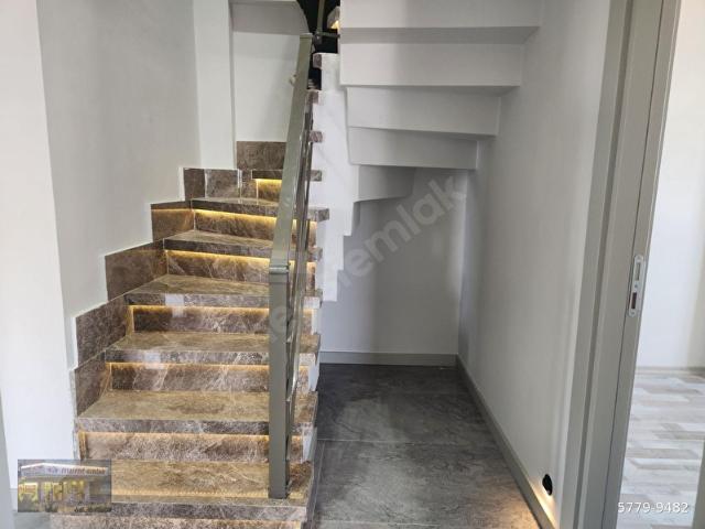 MEYDANKAVAĞINDA 4+1 HAVUZLU KAPALI OTOPARKLI DUBLEX SIFIR DAİRE