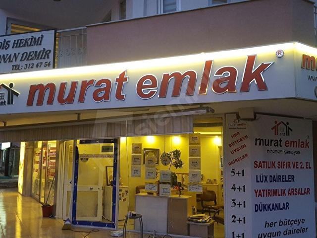 MEYDANKAVAĞINDA ULTRALÜX SİTEDE 3+1 SIFIR DAİRE