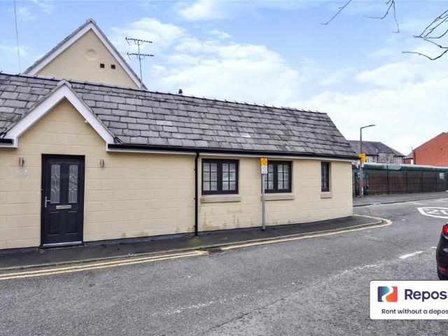 Meyer Street, Stockport, SK3 1 bed in a house share to rent £665 pcm £153 pw