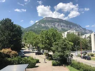 Meylan 38240 Location appartement 3 pièces t3 au dernier étage