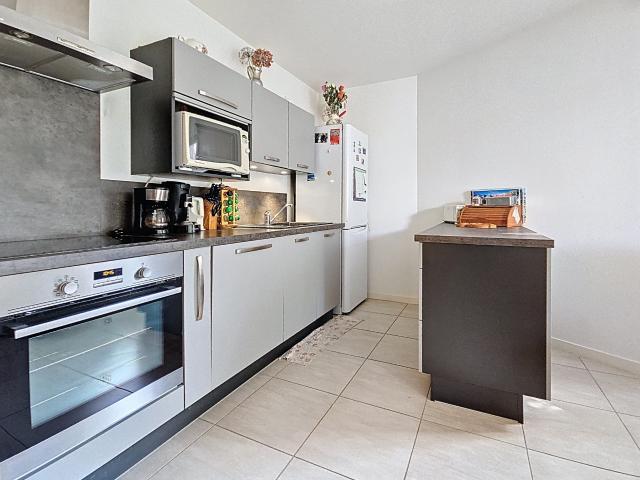 Meylan Béalières Appartement T4 avec grande terrasse et garage en résidence récente
