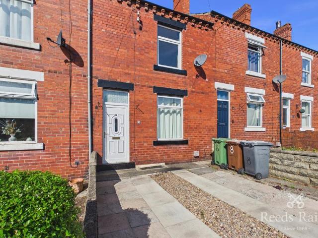 Meynell Mount, Leeds LS26 2 bed terraced house to rent £895 pcm £207 pw