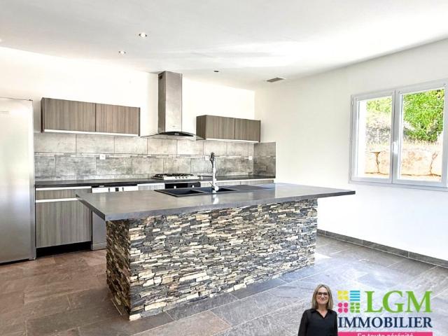 MEYRANNES Villa 4 pièces avec studio indépendant loué 136m² Meyrannes