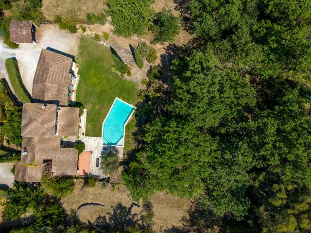 Aux Portes D'aix Magnifique Propriété De 210 M2 Avec Vue Sai. 210m² Meyreuil
