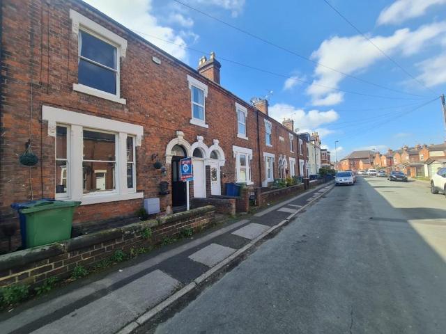 Meyrick Road, Stafford, ST17 4DG 4 bed terraced house to rent £1,150 pcm £265 pw