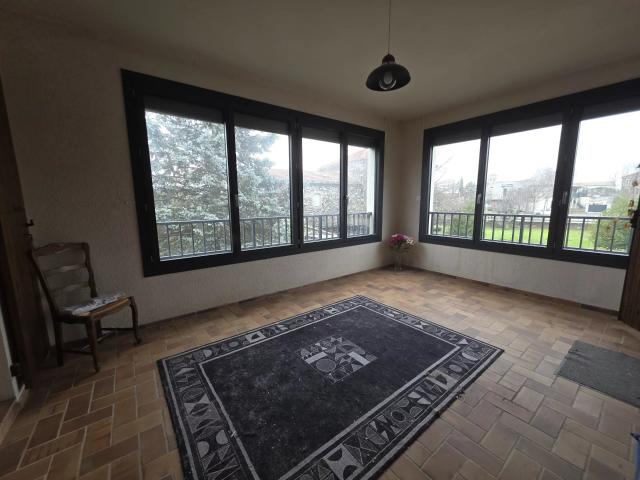 MEYSSE MAISON AVEC BEAU POTENTIEL