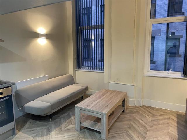 Mezzanine Apartment inc E/W/C.TAX/WIFI