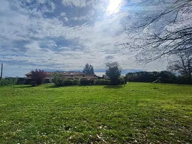 Mézériat 01660 Achat / Vente maison 12 pièces t12 terrasse