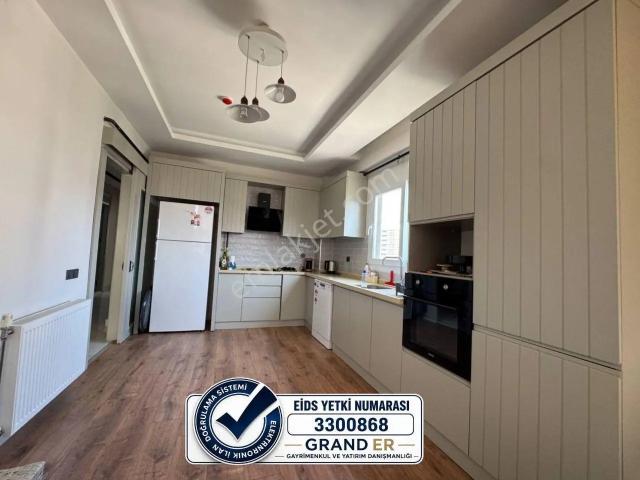 Mezitli Akdeniz Mahallesinde Eşyalı, Geniş 4+1 Kiralık Daire |