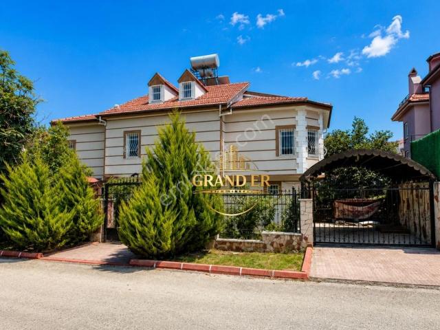 Mezitli Kuyuluk'ta Site İçerisinde 7+1 Bağımsız Kiralık Villa