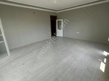Mezopotamya Sitesi Ön Blokta Kiralık 4+1
