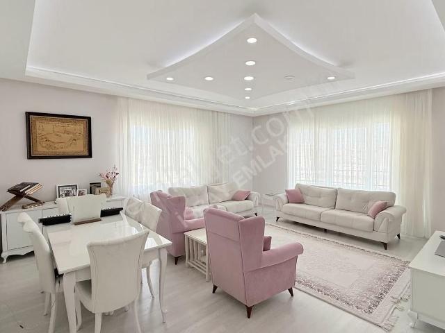 Mezopotamyanın Bakımlı Güzel 4+1 Dairesi İsbay Emlak'ta