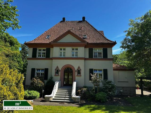 MFH im Villenstil mit Gewerbe / und Wohneinheiten in zentraler Lage von Bad Rothenfelde zu verkaufen