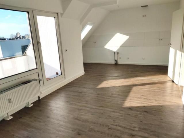 MFH Leverkusen Bürrig | 6 WE | 11 Stellplätze | 2 Garagen