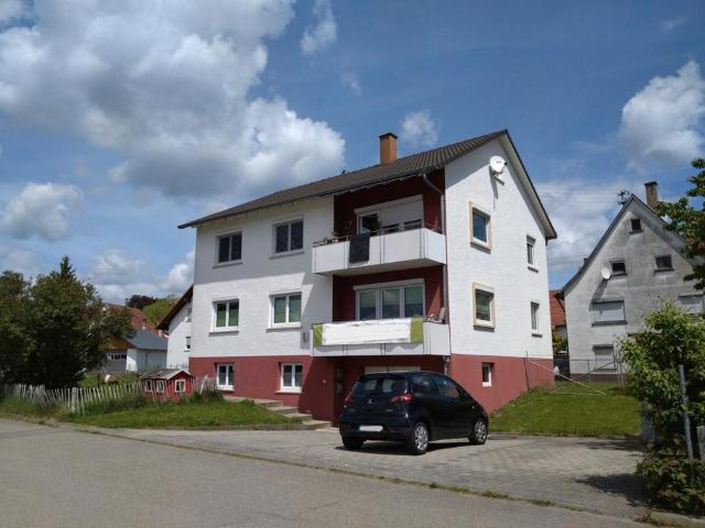 MFH m. zwei verm. Wohnungen + Bauplatz ohne Maklerkosten