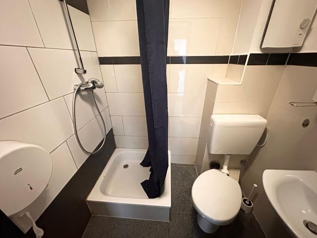 MK Apartments Bremen | Up to 7 Guests | Free Parking & WiFi, Bremen Amsterdam Apartments for Rent