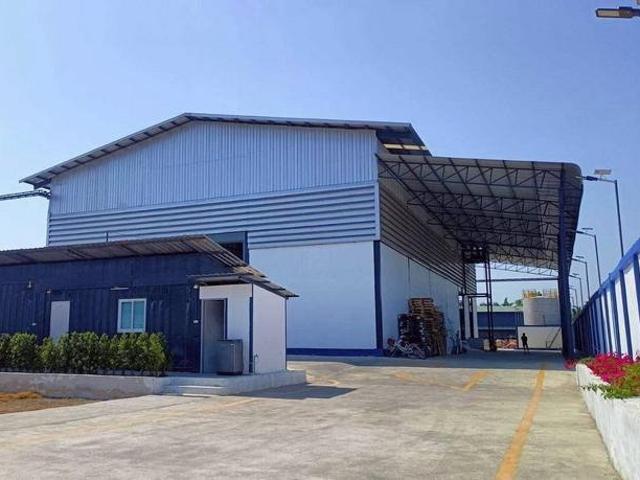 MKR24 เช่าโรงงานพื้นที่ 1,318 ตร.ม. บนที่ดิน 2 1 0 ไร่ พื้นรับน้ำหนัก 5 ตัน/ตร.ม. มีเครน 5 ตัน ลานคอนกรีตกว้าง ทางเข้า 12 เมตร