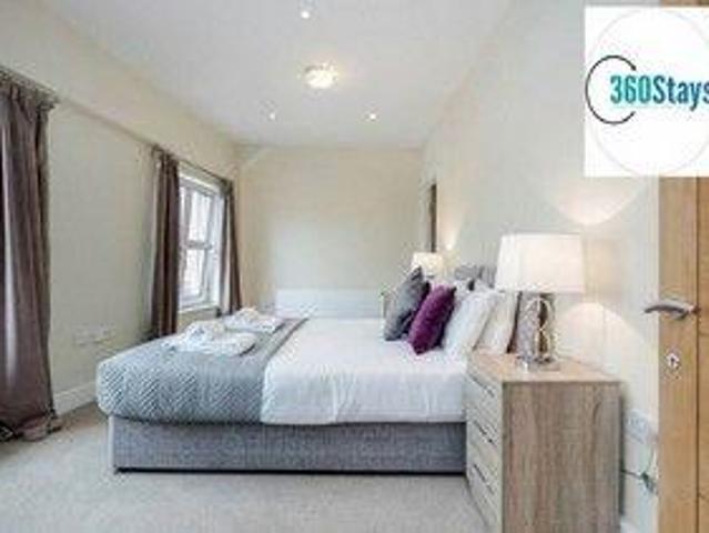 MH Victoria Hse 03 2 bed apartment to rent £3,500 pcm £808 pw