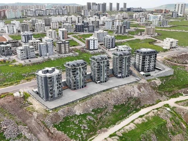 Mhr Group Gayrimenkulden Batıkent'te Satılık 4 Odalı Lüks Daire