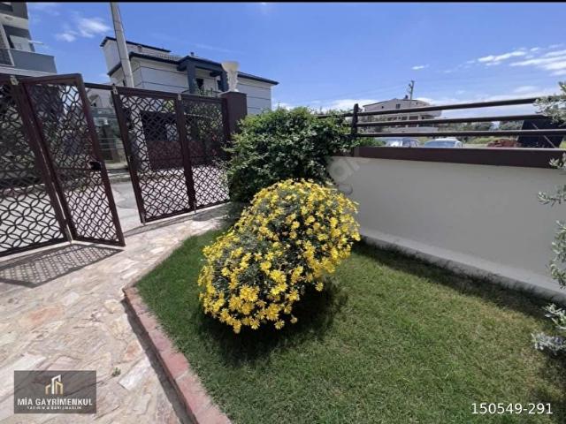 MİA GAYRIMENKUL'DEN MİTHATPAŞA MÜSTAKİL GİRİŞLİ 4+1 VİLLA