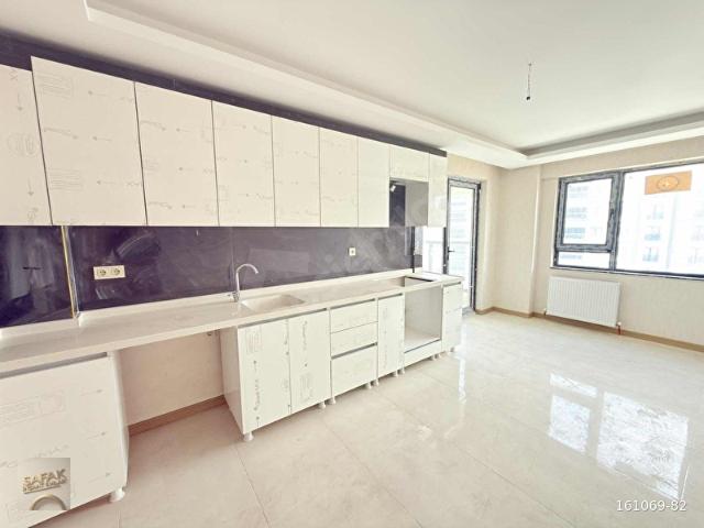 MİGROS YAKINI CADDE ÜZERİ YÜKSEK KAT SIFIR GENİŞ DAİRE