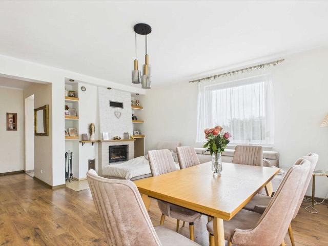Do sprzedania nowoczesny dom 200 m² z dużym potencjałem i ogrodem