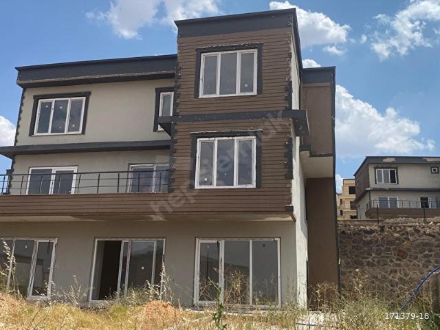 MİMAR SİNANDA 1150M2 ARSALI 6+2 ULTRA LÜKS VİLLA TOPRAK EMLAKTAN