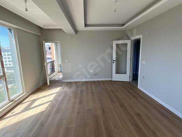 MİMAR SİNANDA SİTE İÇERİSİNDE SATILIK 2+1 DAİRE 95m2