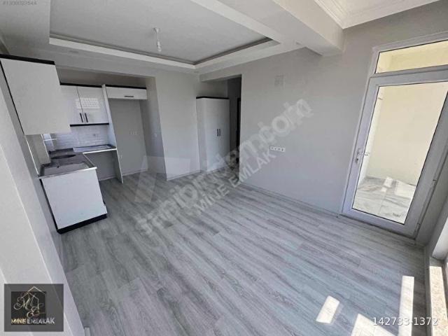 MİNE EMLAKTAN BAHÇEŞİ NİZAM 1+1 GENİŞ DAİRE
