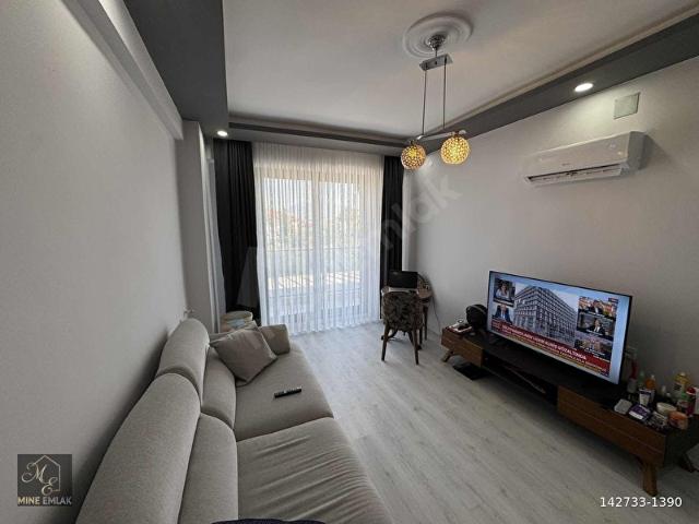 MİNE EMLAKTAN MERKEZ MAHALLESİNDE SATILIK 1+1 FUL EŞYALI DAİRE