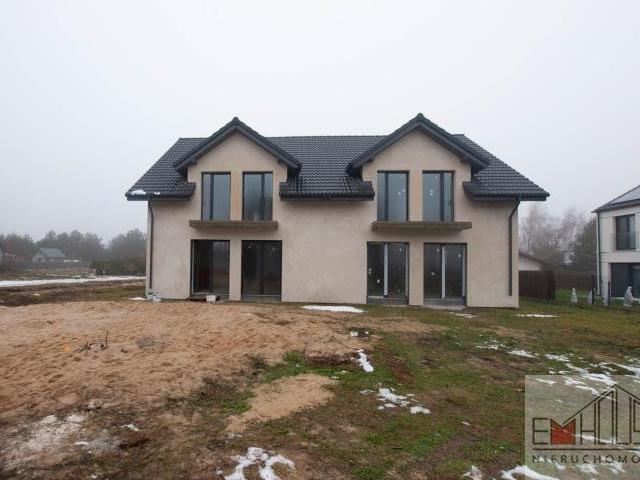 Nowoczesny dom 145 m2 z ogródkiem i garażem w Miłoszycach