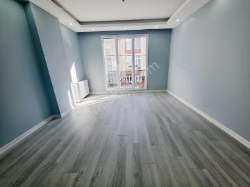 Mimar Emlak'tan Kiralık 1+1 Yeni 2. Kat Daire