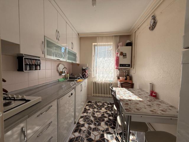 Mimar Sinanda Satılık 2+1 Düz Giriş Bakımlı Daire
