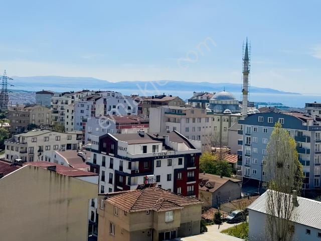 Mimarsinan Mah Geniş M2'li Deniz Manzaralı 4+2 İki Aileye Uygun