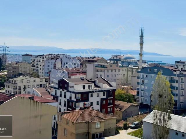 Mimarsinan Mah Geniş M2'li Deniz Manzaralı 4+2 İki Aileye Uygun