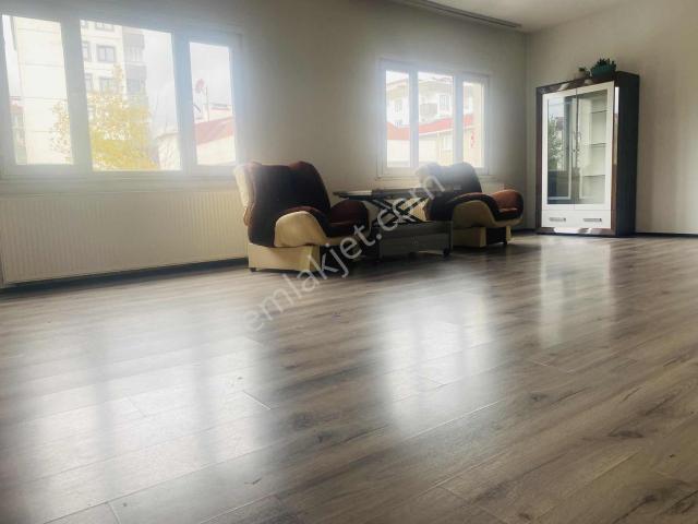 Mimarsinan Mah.sağlık Ocağı Karşısında Kiralık 2,5+1 Daire 120m2