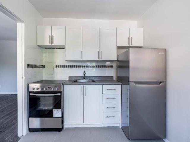Mimico Estates 1 Bedroom Apartment for Rent at 2527 Lake Shore Blvd W, Toronto, ON M8V 1E5 Mimico